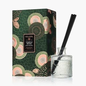 Voluspa Temple Moss Candle - Green and Pink